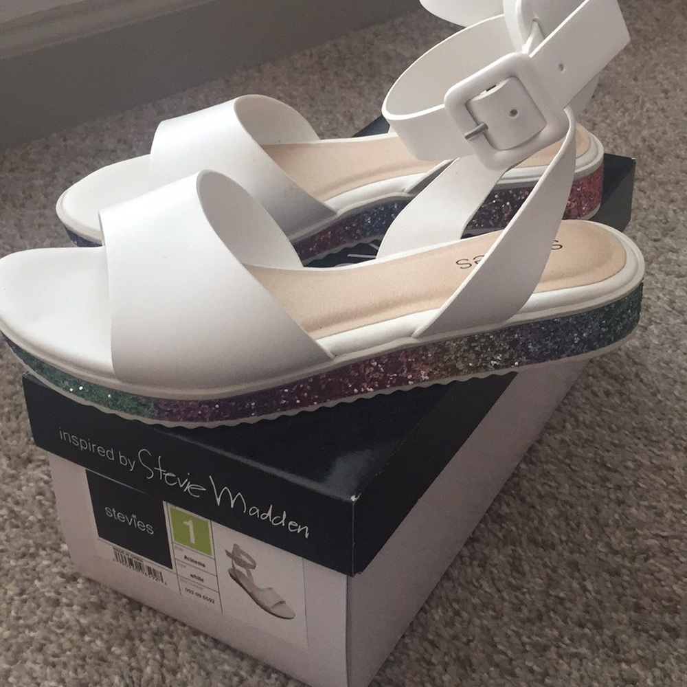 Little Girls Stevies White Sandals - Picture 2 of 3
